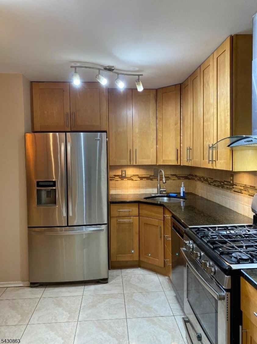 358 Greenfield Road Bridgewater, NJ 08807 - Photo 15 of 42