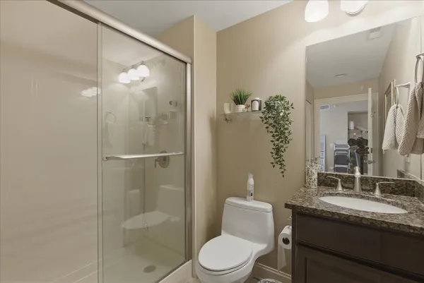 $2,600 | 1670 Mill Street, Unit 404, Des Plaines, IL 60016