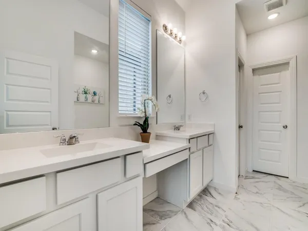 $2,850 | 1557 Wyler Drive, Unit 1557, Forney, TX 75126