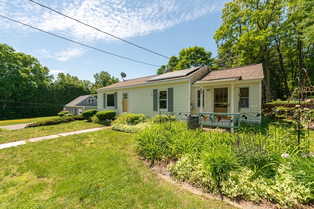 88 Wallace Hill Road Townsend, MA 01469 - Photo 1 of 27 Gallery Image 1