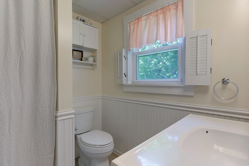 88 Wallace Hill Road Townsend, MA 01469 - Photo 18 of 27 Gallery Image 18