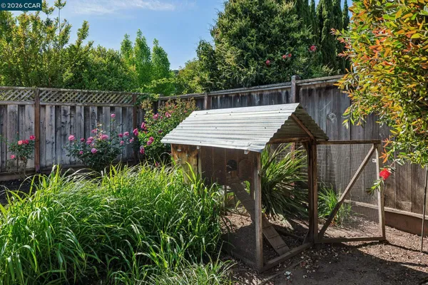 $1,750,000 | 152 Tharp Drive, Moraga, CA 94556