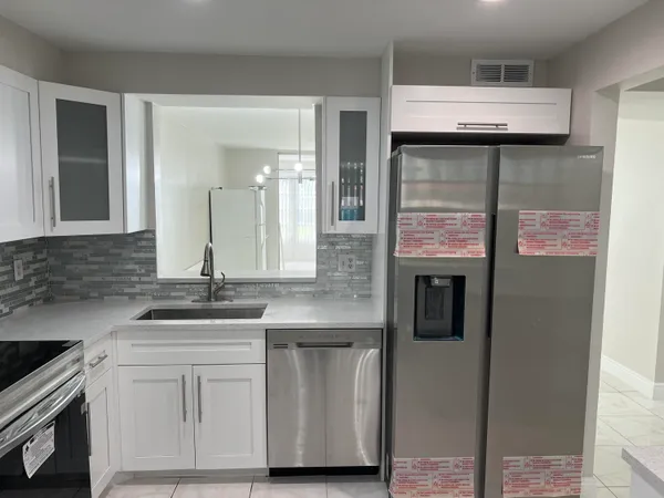 $139,000 | 24 Abbey Lane, Unit 204, Delray Beach, FL 33446