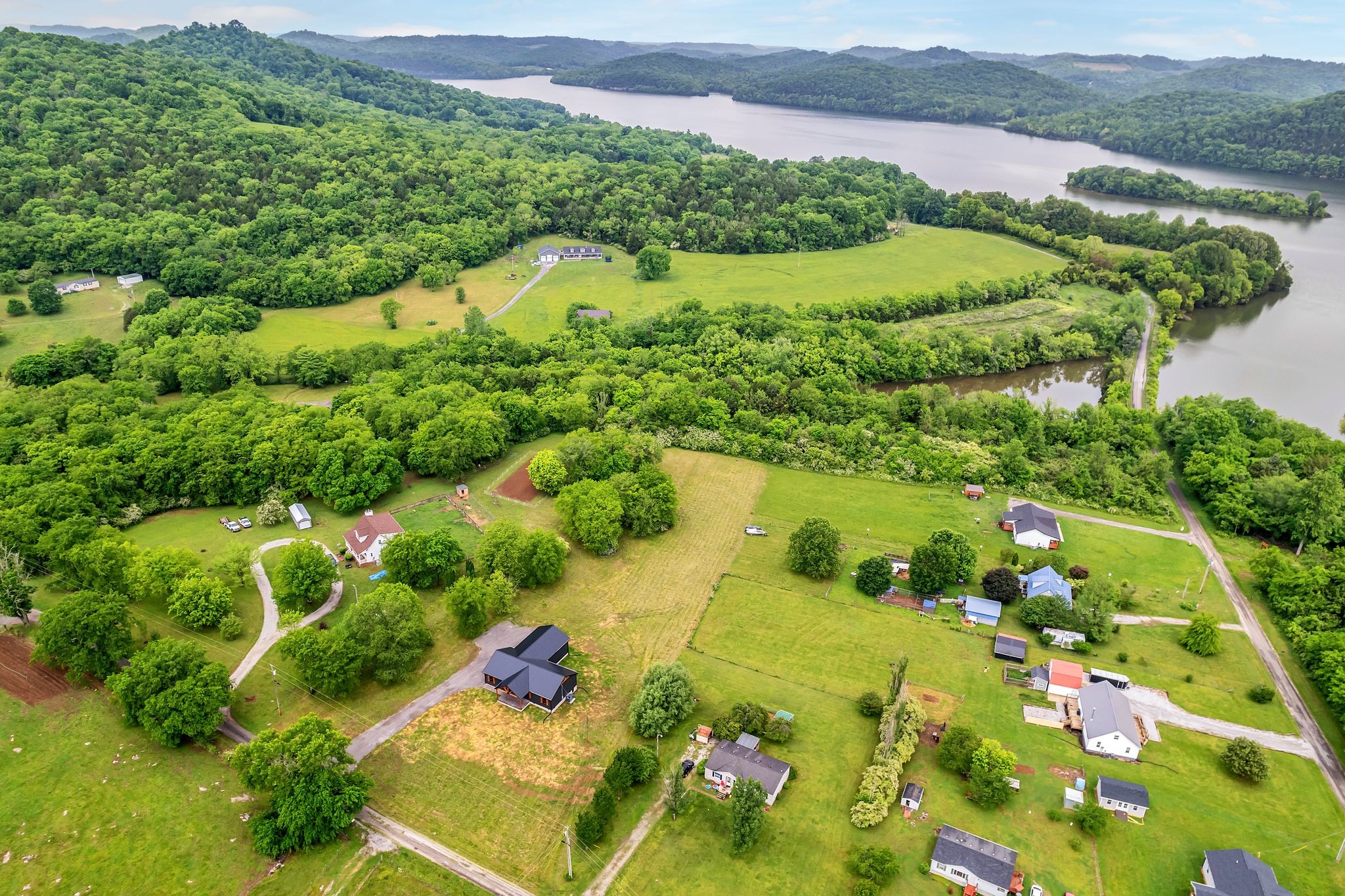 12 Preston Lane Elmwood, TN 38560 - Photo 38 of 39 Gallery Image 38
