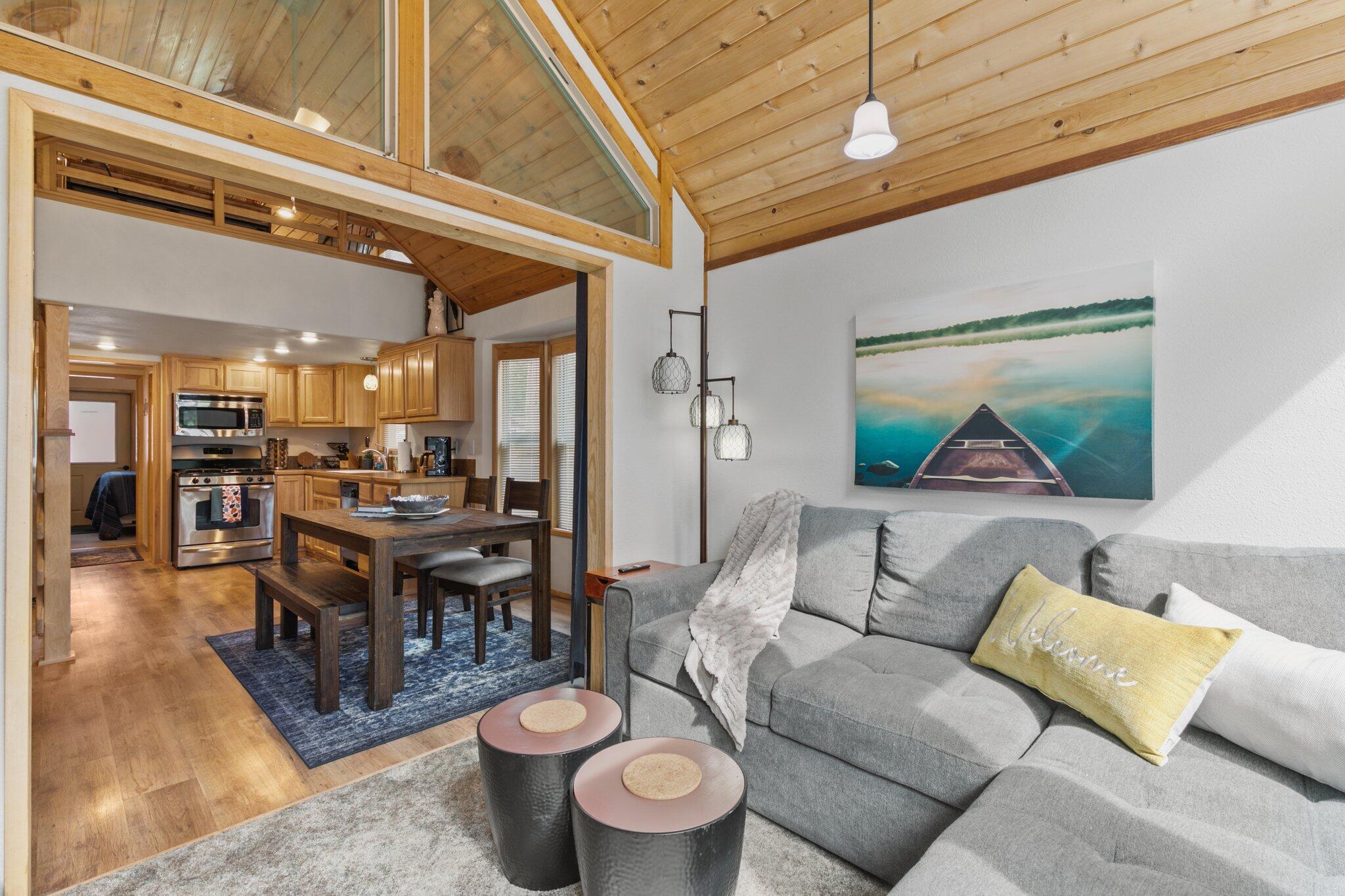 7979 Hyatt Prairie Road, Unit 52 Ashland, OR 97520 - Photo 3 of 35 03_Cabin_52