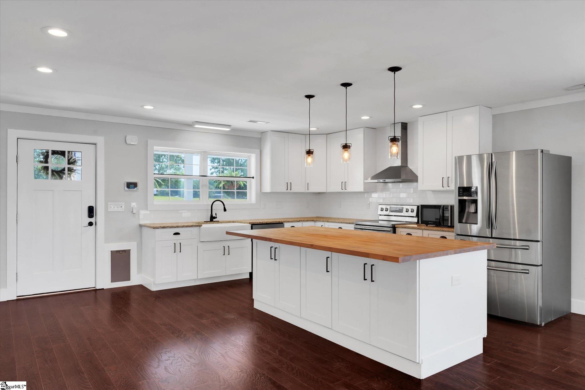 342 Camel Road Iva, SC 29655 - Photo 4 of 35 Gallery Image 4