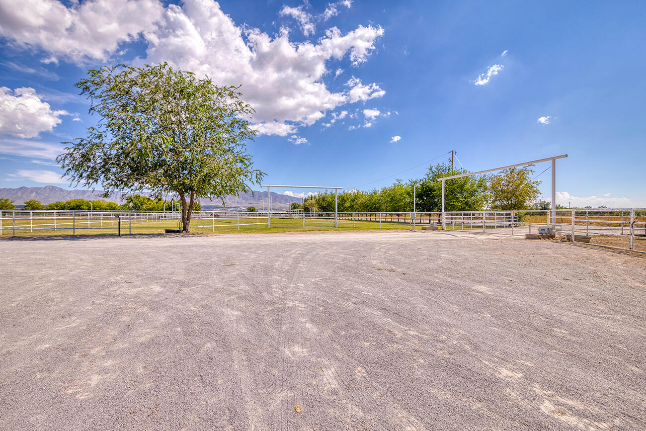 656 Cox Road El Paso, TX 79932 - Photo 55 of 74 Big Pasture