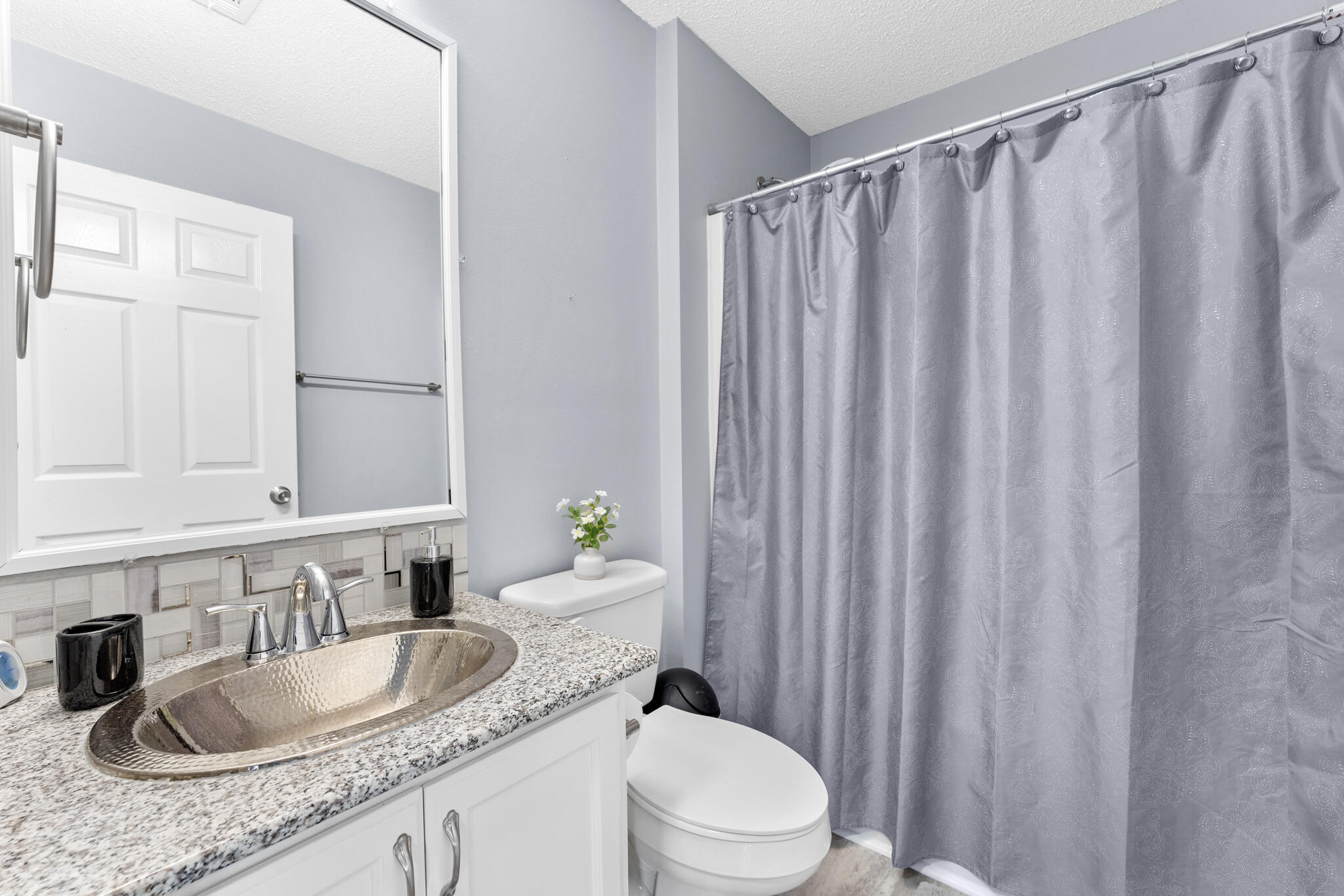 4687 Falcon Way Crestview, FL 32539 - Photo 16 of 20 bathroom