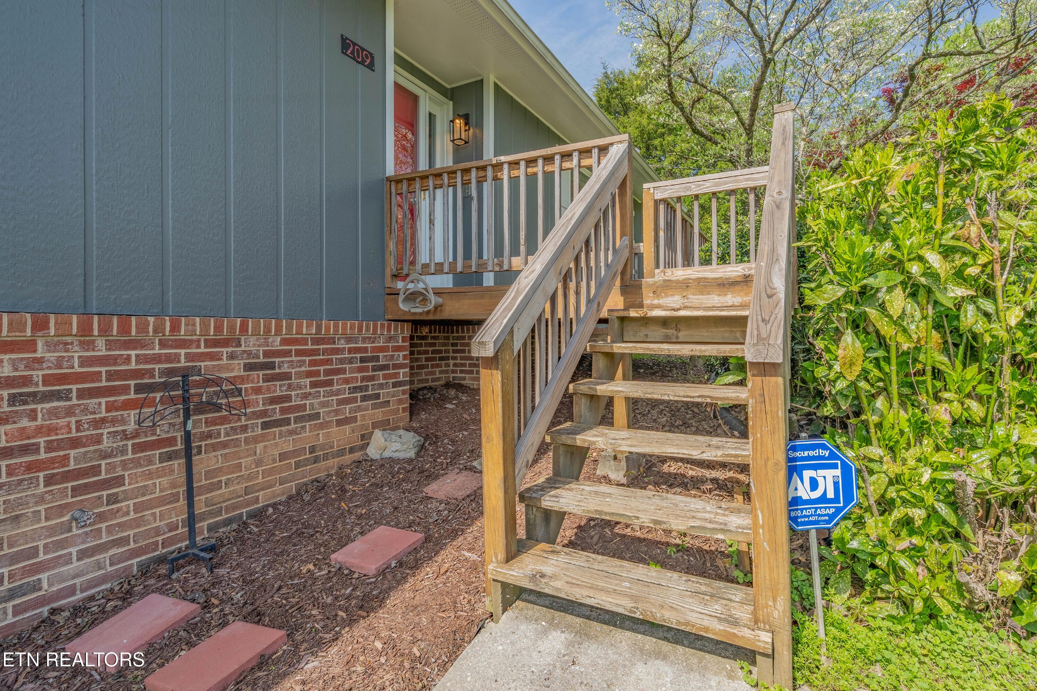 209 Lakeview Lane Oak Ridge, TN 37830 - Photo 32 of 33 Gallery Image 32