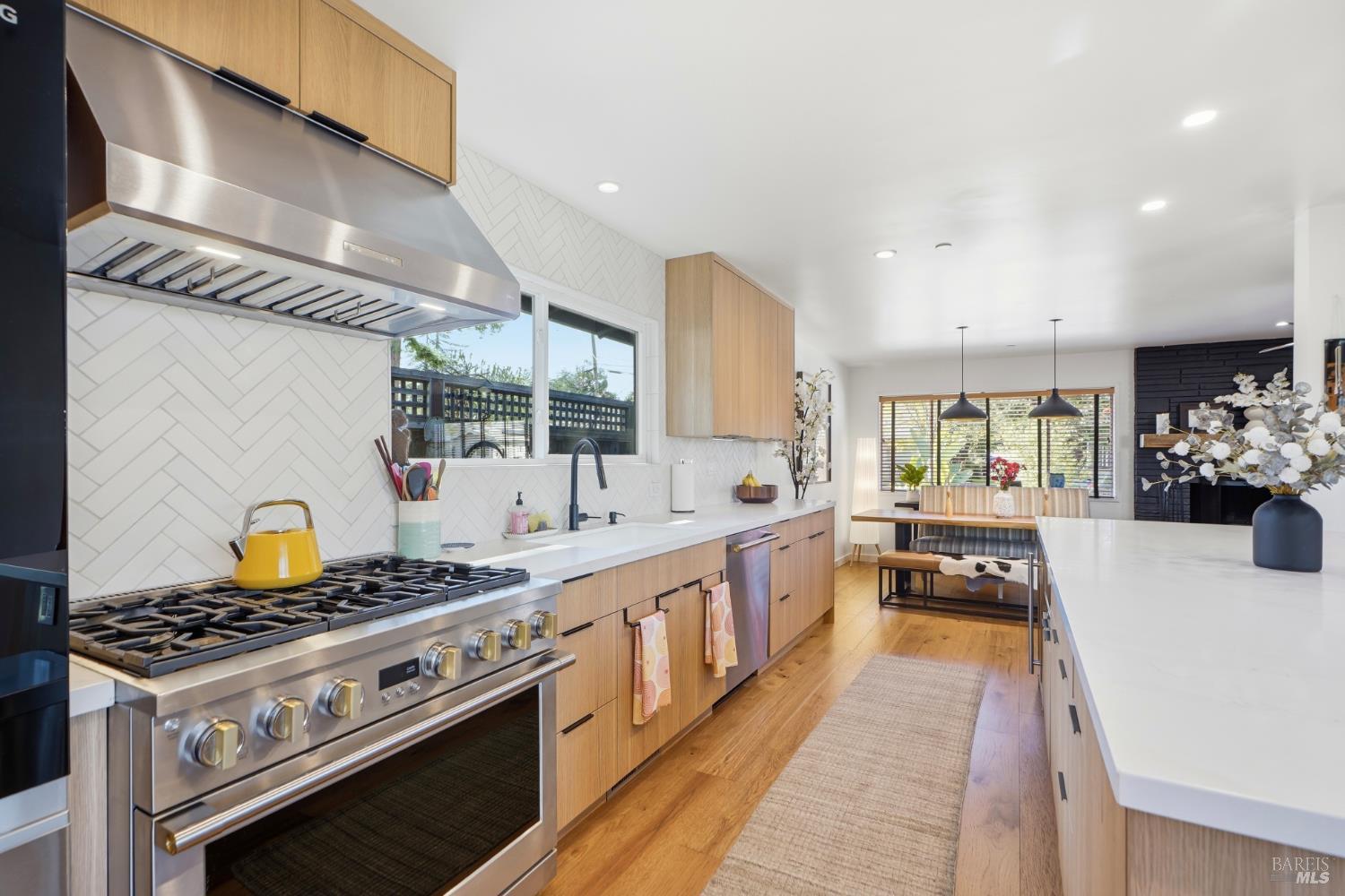 20 Washington Avenue San Rafael, CA 94903 - Photo 5 of 41