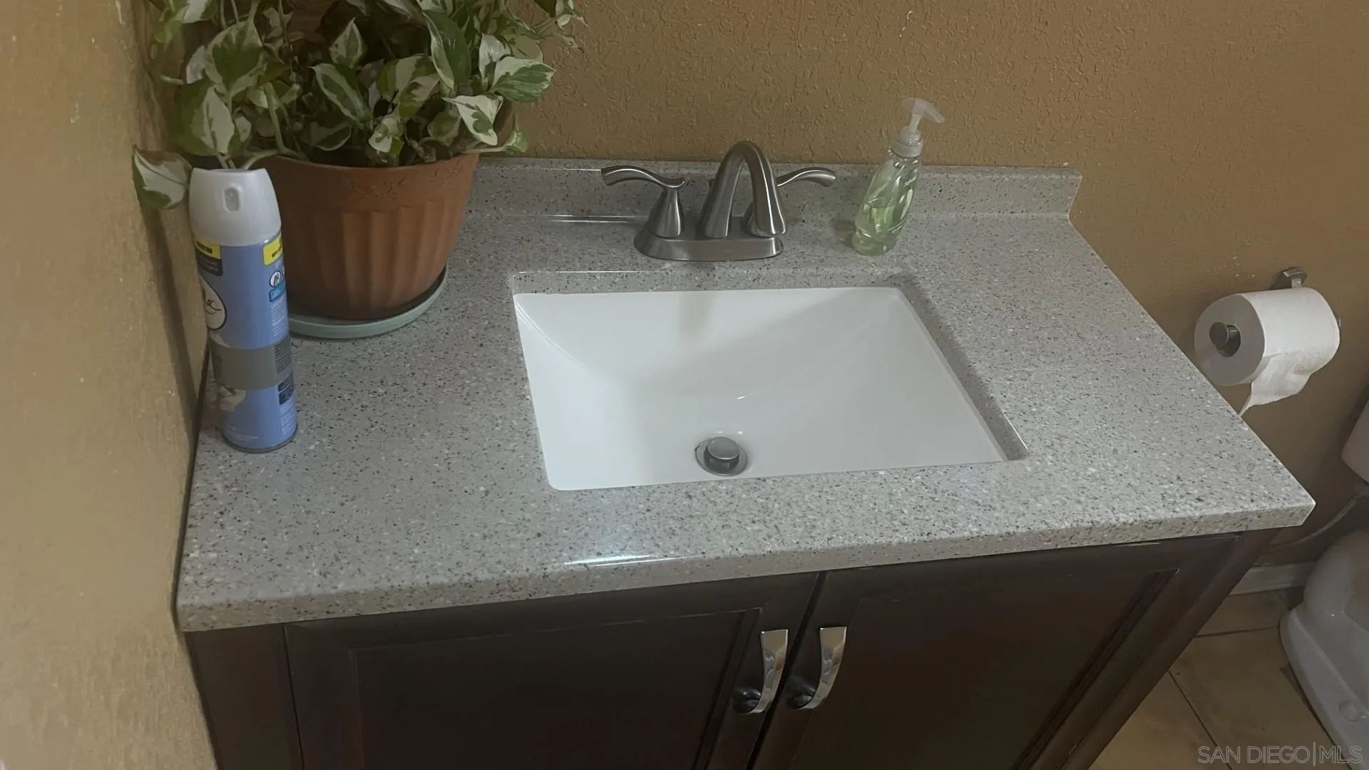 12378 Wade Way El Cajon, CA 92021 - Photo 11 of 13