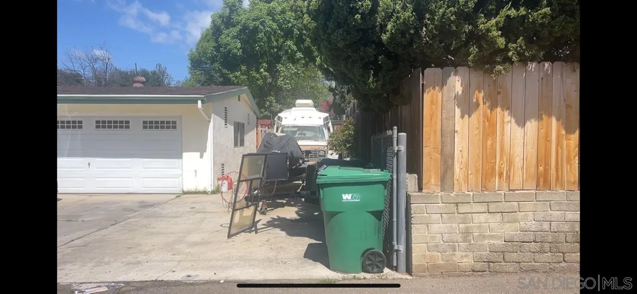 12378 Wade Way El Cajon, CA 92021 - Photo 4 of 13 a house view with a garden space