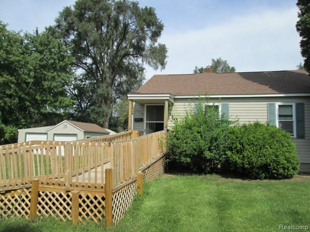 3040 Reeder Road Clarkston, MI 48346 - Photo 1 of 19 Clarkston 012.jpg
