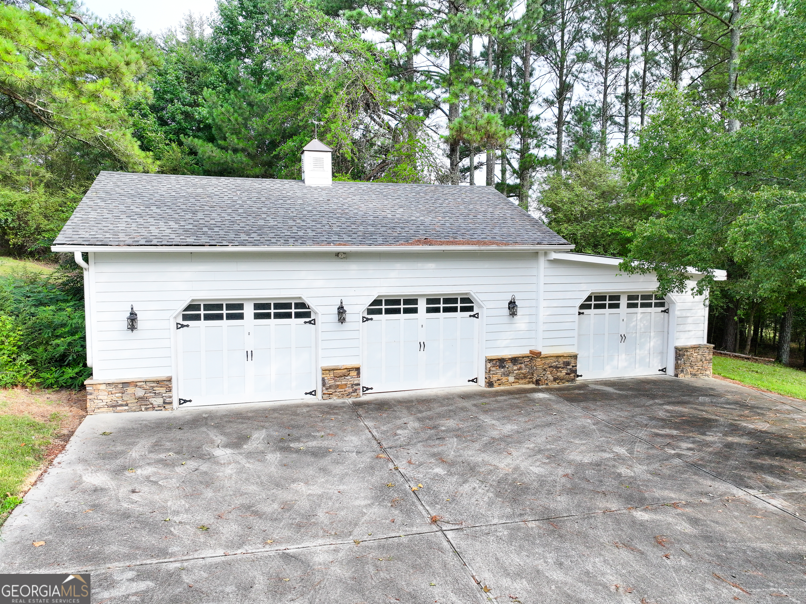 135 Evans Road White, GA 30184 - Photo 4 of 77