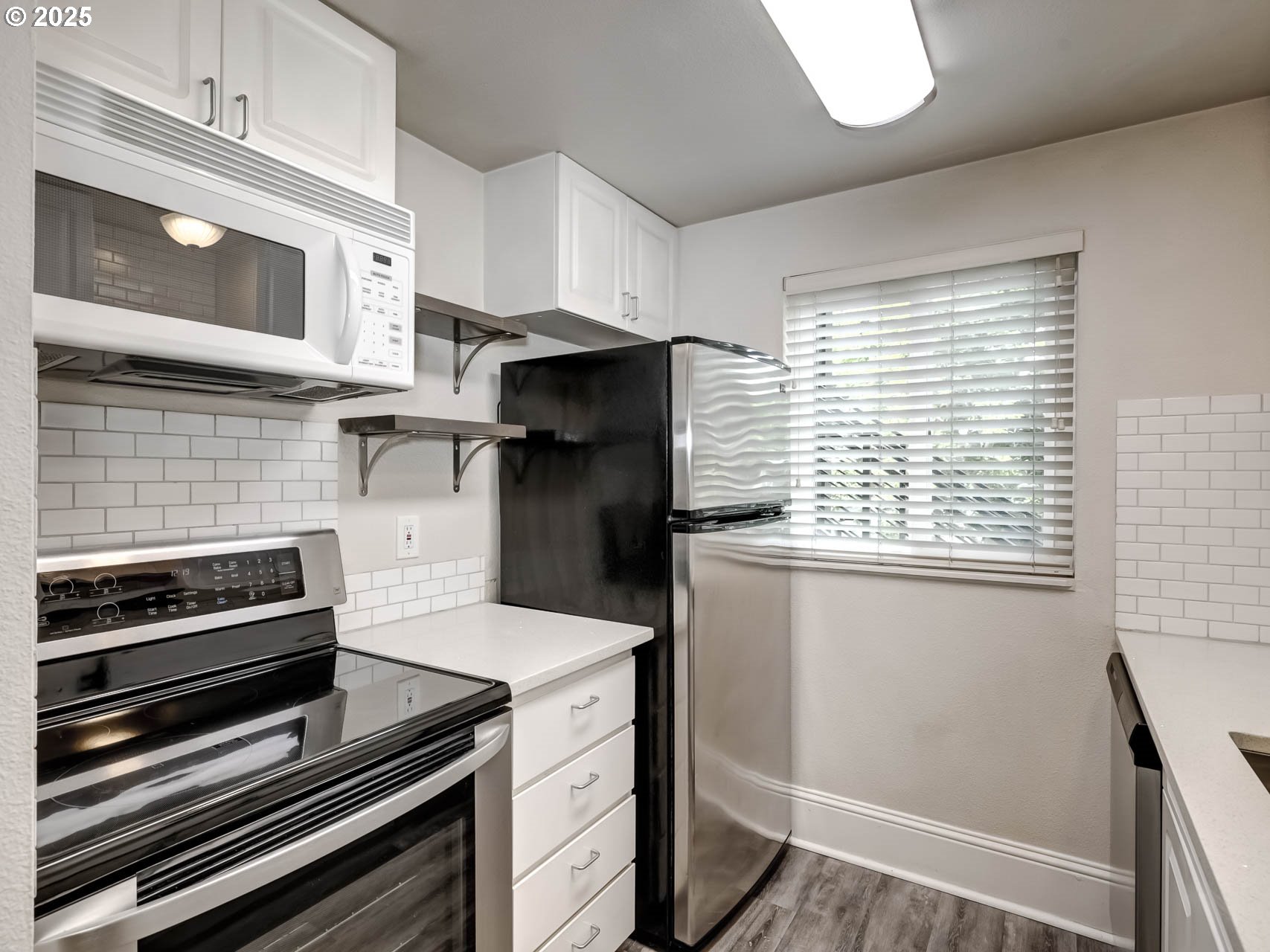 12642 Northwest Barnes Road, Unit 10 Portland, OR 97229 - Photo 14 of 29 Kitchen