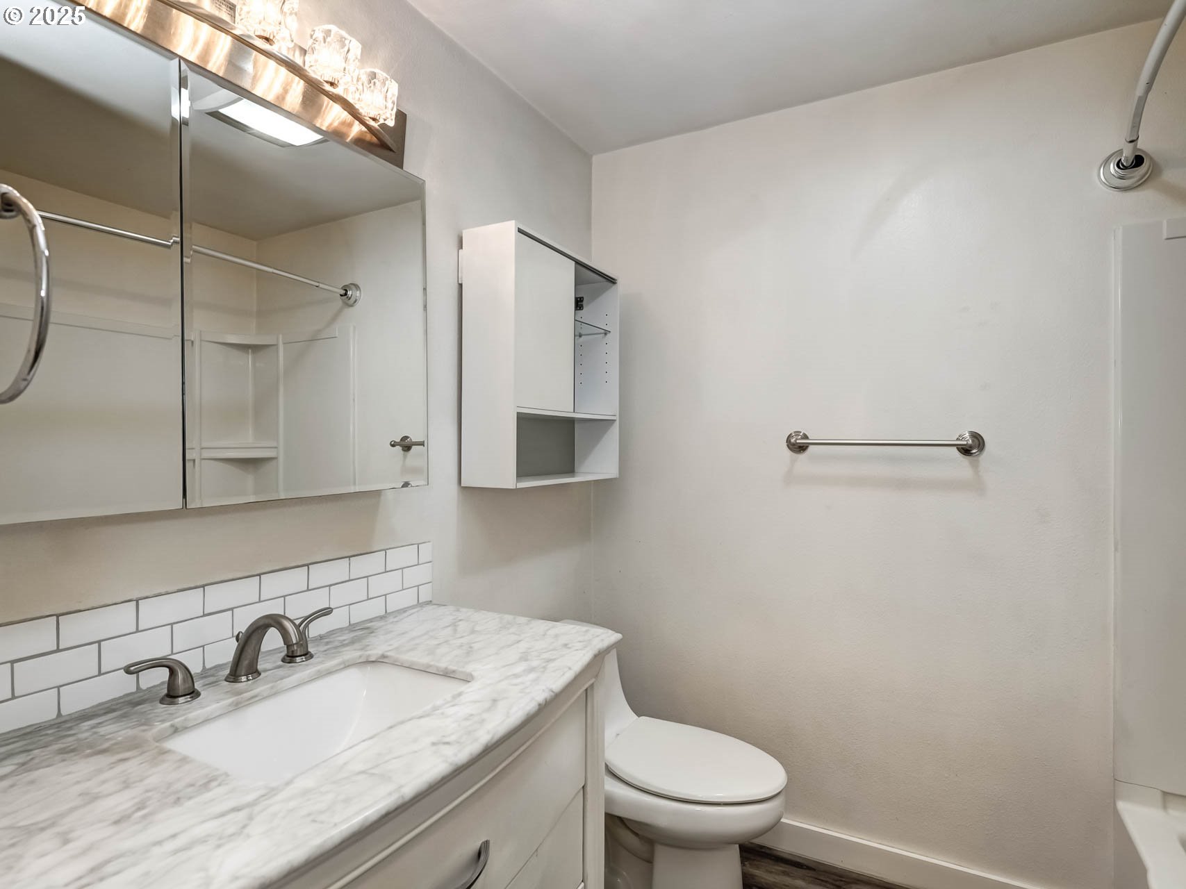 12642 Northwest Barnes Road, Unit 10 Portland, OR 97229 - Photo 18 of 29 Bathroom