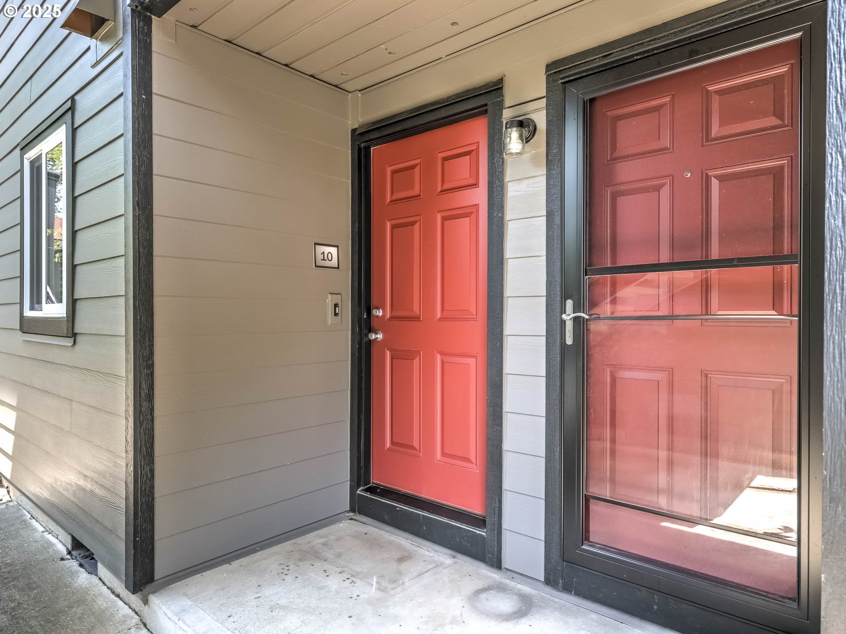 12642 Northwest Barnes Road, Unit 10 Portland, OR 97229 - Photo 3 of 29 Gallery Image 3