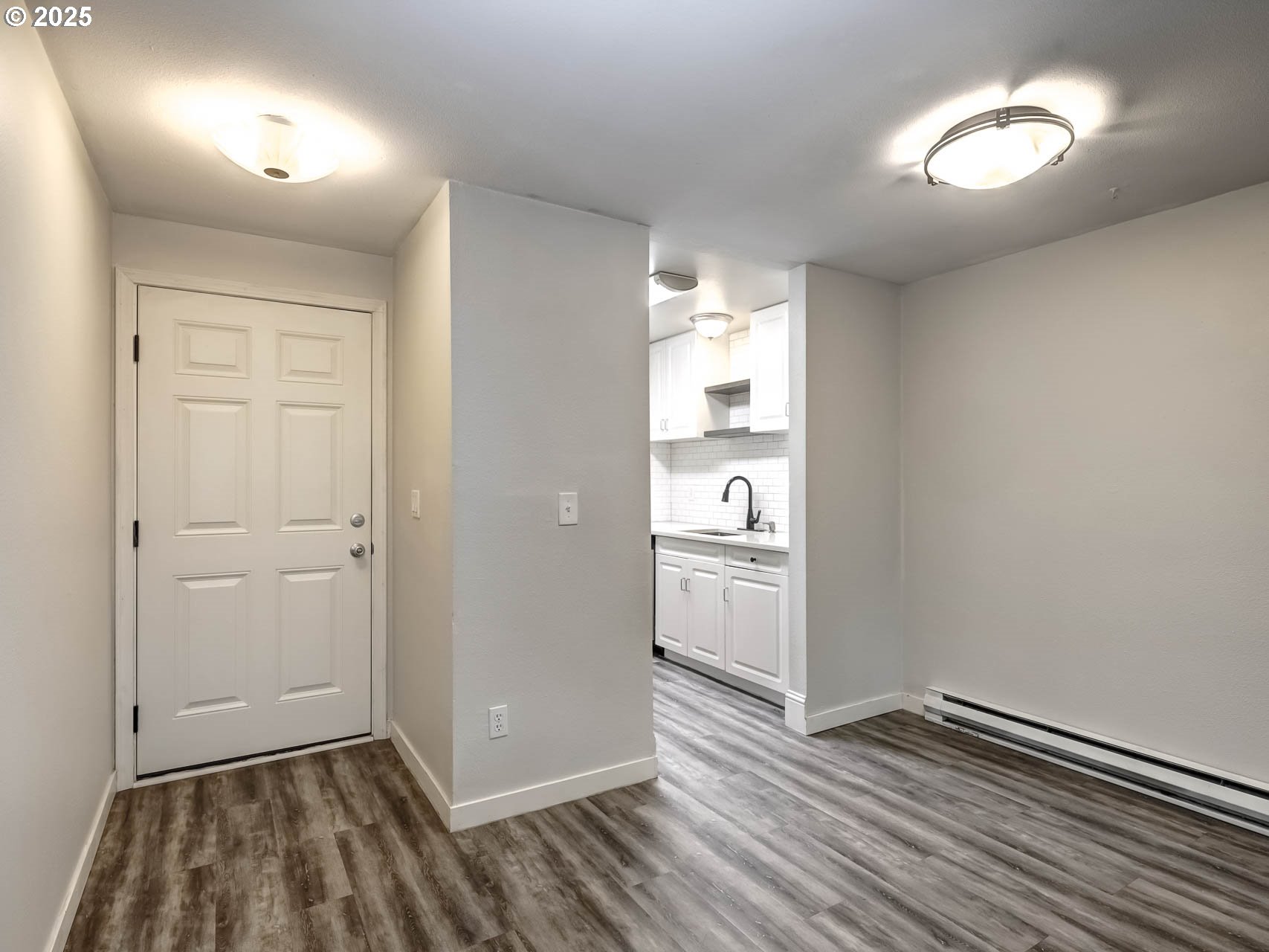 12642 Northwest Barnes Road, Unit 10 Portland, OR 97229 - Photo 4 of 29 Entrance/Foyer