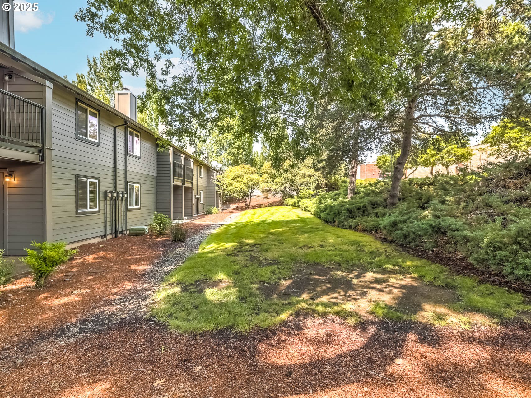 12642 Northwest Barnes Road, Unit 10 Portland, OR 97229 - Photo 10 of 29 Gallery Image 10