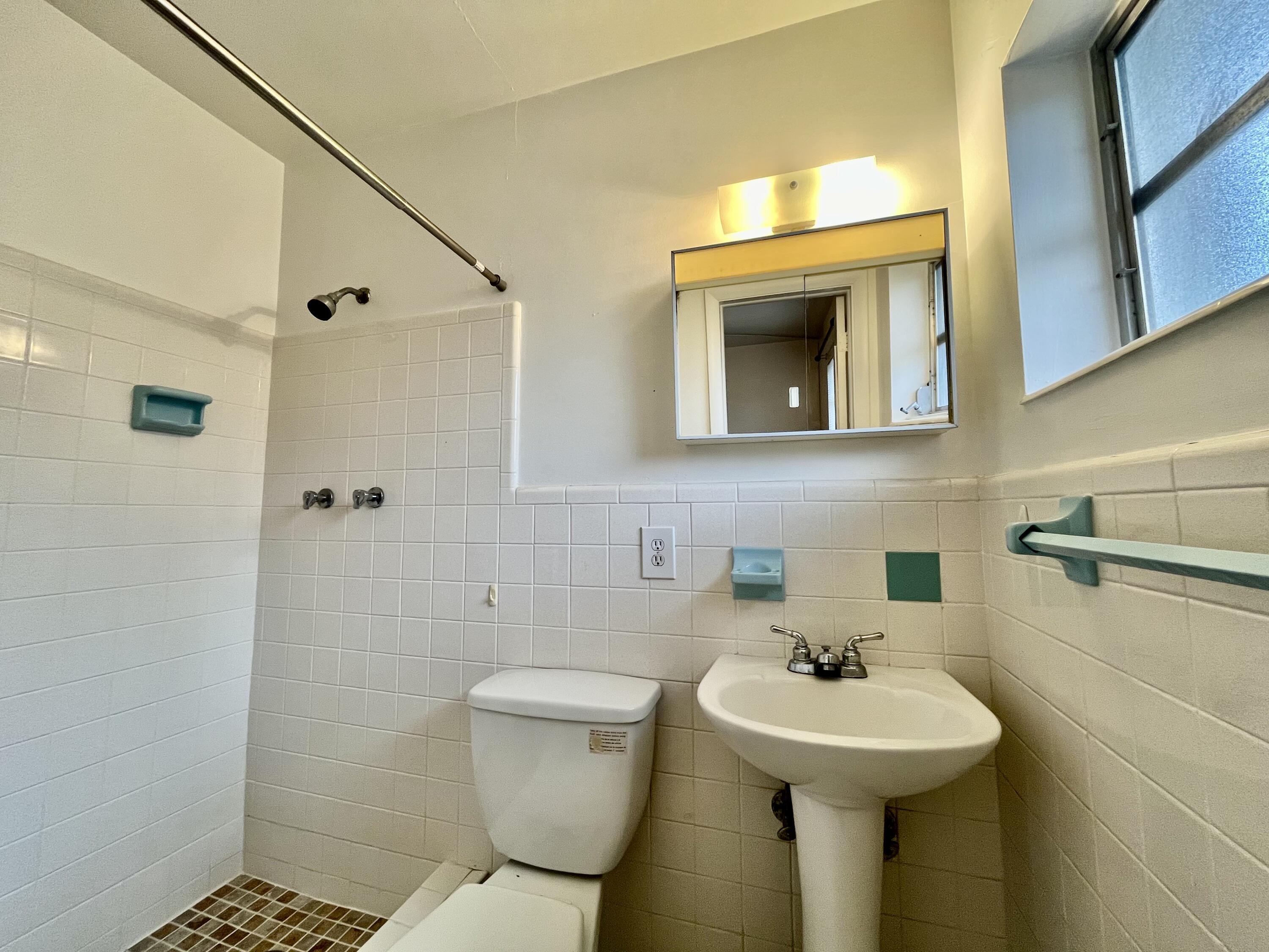 1990 Park Place Boca Raton, FL 33486 - Photo 16 of 27 IMG_4088