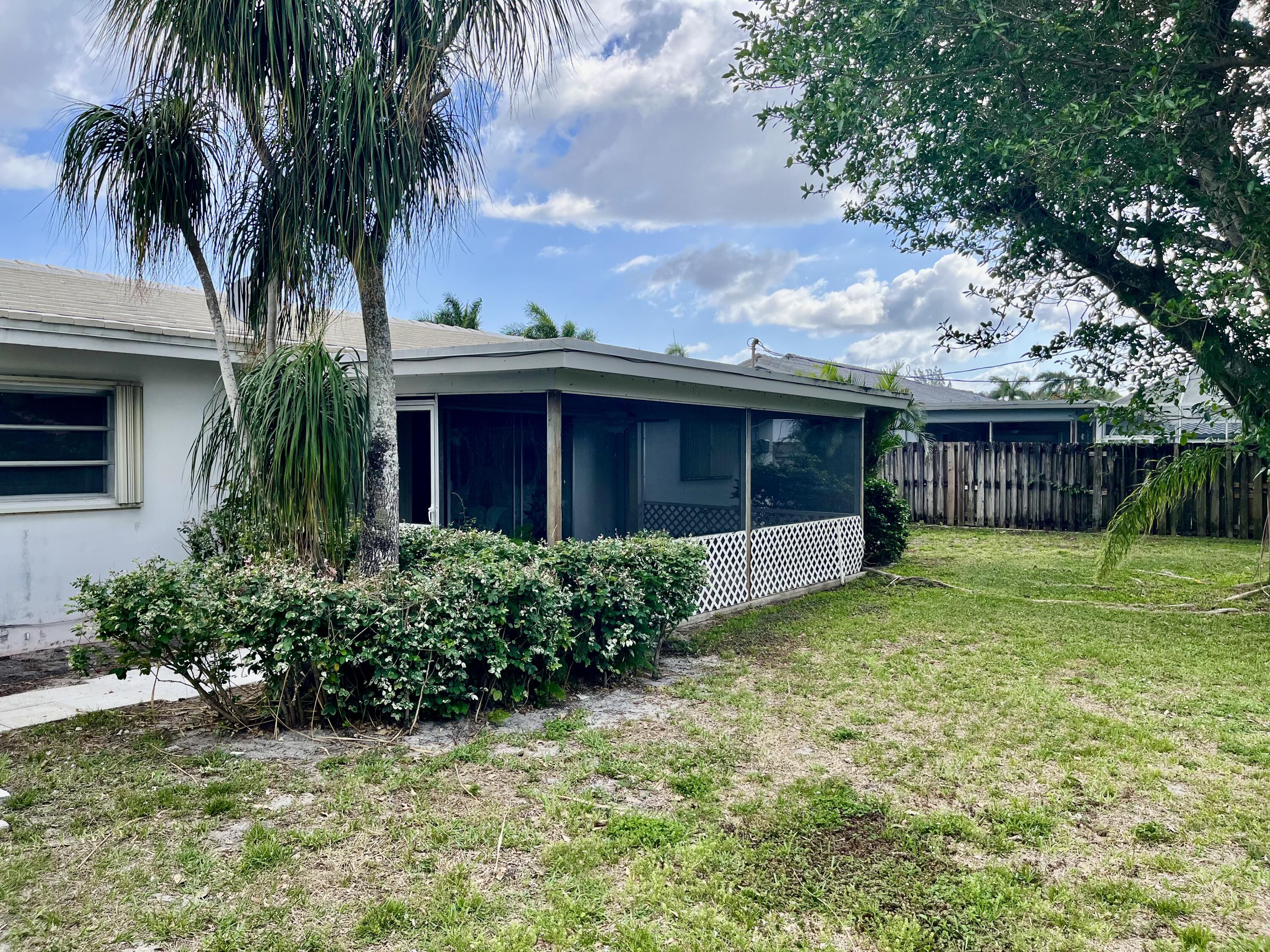 1990 Park Place Boca Raton, FL 33486 - Photo 22 of 27 IMG_4114