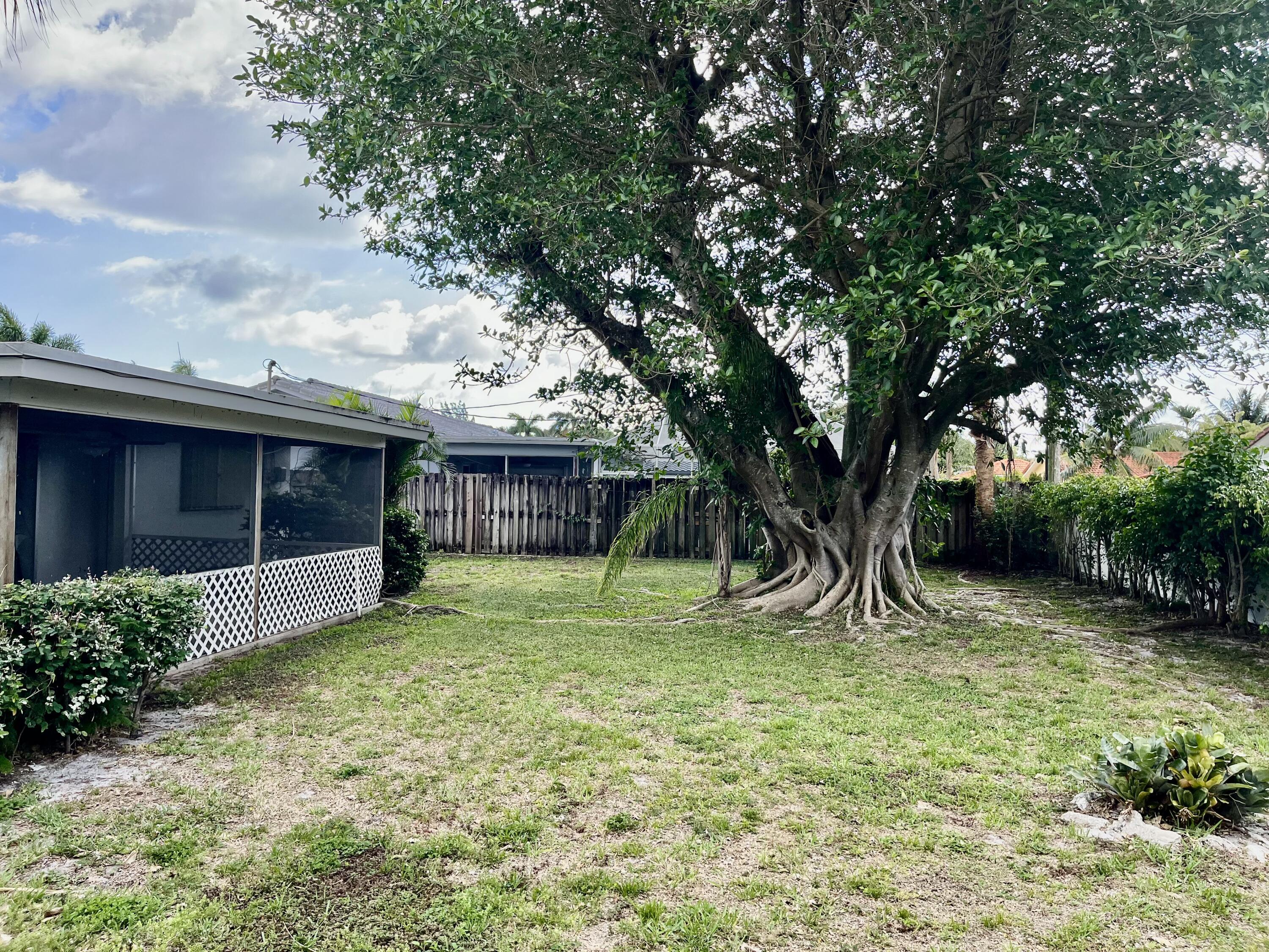 1990 Park Place Boca Raton, FL 33486 - Photo 23 of 27 IMG_4115