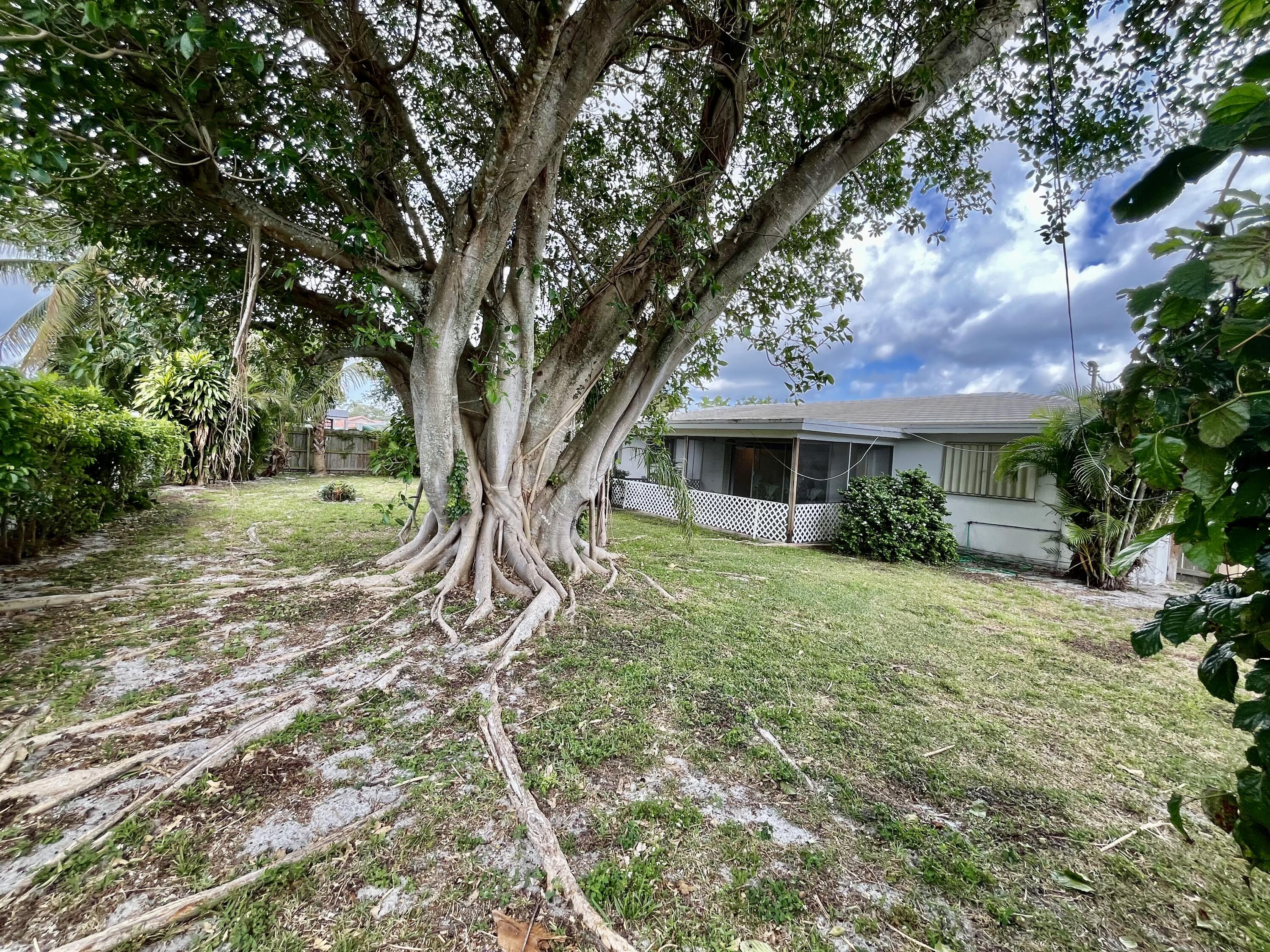 1990 Park Place Boca Raton, FL 33486 - Photo 25 of 27 IMG_4119