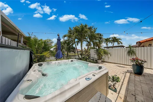 $520,000 | 12511 Southwest 12th Lane, Miami, FL 33184