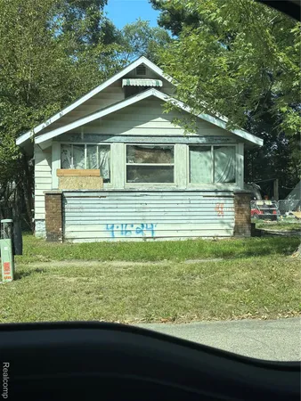 $6,500 | 1721 New York Avenue, Flint, MI 48506
