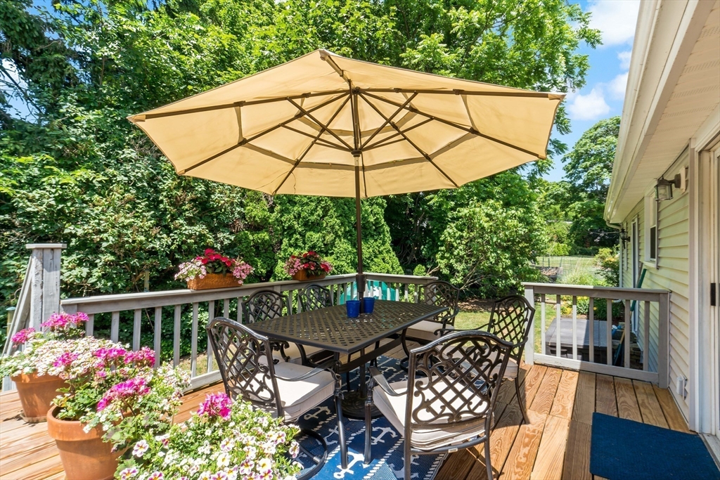 29 Valley Road Somerset, MA 02726 - Photo 30 of 40 Gallery Image 30