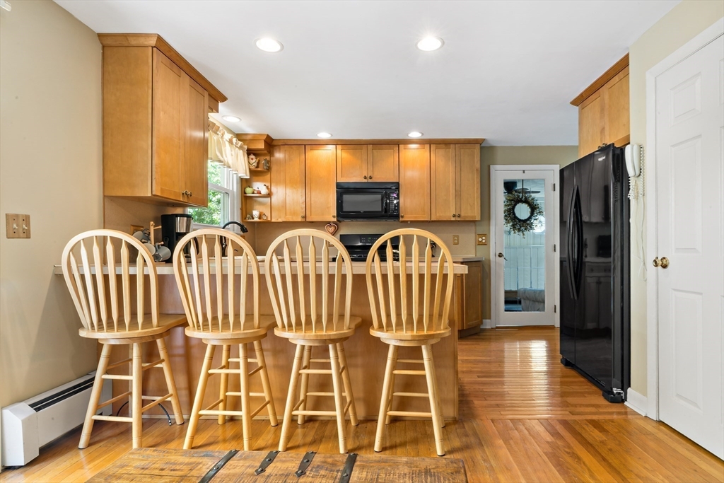 29 Valley Road Somerset, MA 02726 - Photo 9 of 40 Gallery Image 9