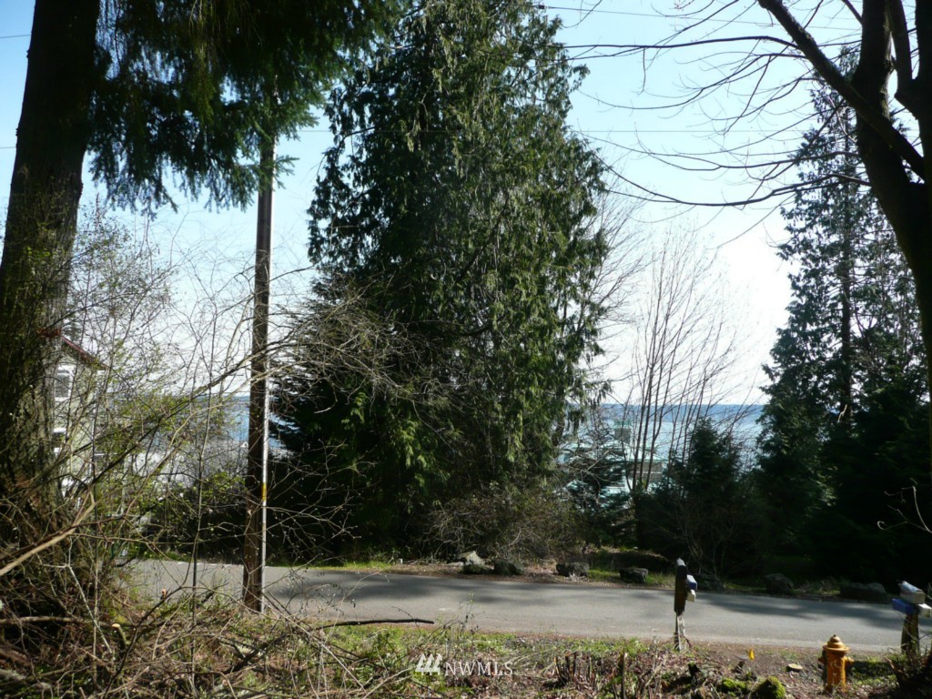93 President Point Road Northeast Kingston, WA 98346 - Photo 4 of 9 Gallery Image 4