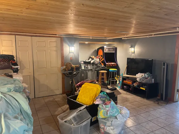 $275,000 | 2421 187th Place, Lansing, IL 60438