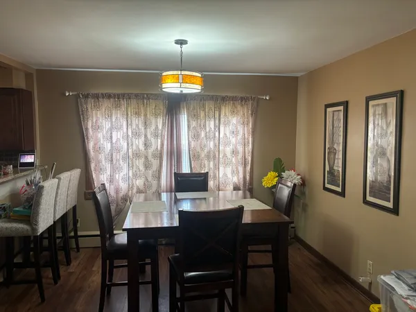 $275,000 | 2421 187th Place, Lansing, IL 60438