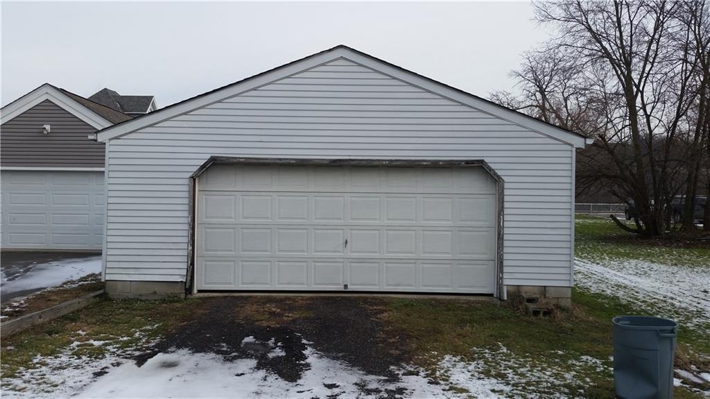 1105 Riverside Drive Bridgewater, PA 15009 - Photo 4 of 13