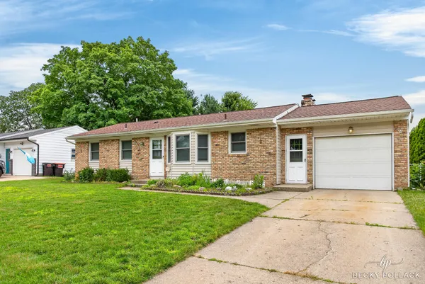 $299,900 | 1712 41st Street Southwest, Wyoming, MI 49519