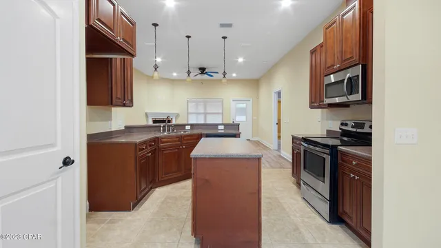 $2,300 | 4210 Florence Tolsma Way, Panama City, FL 32404