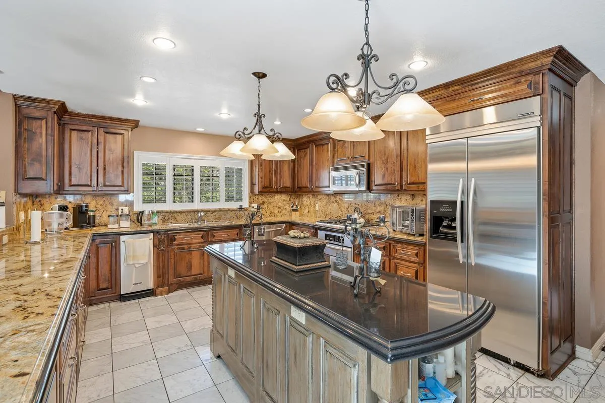 14650 Alkosh Road Jamul, CA 91935 - Photo 3 of 35 Kitchen