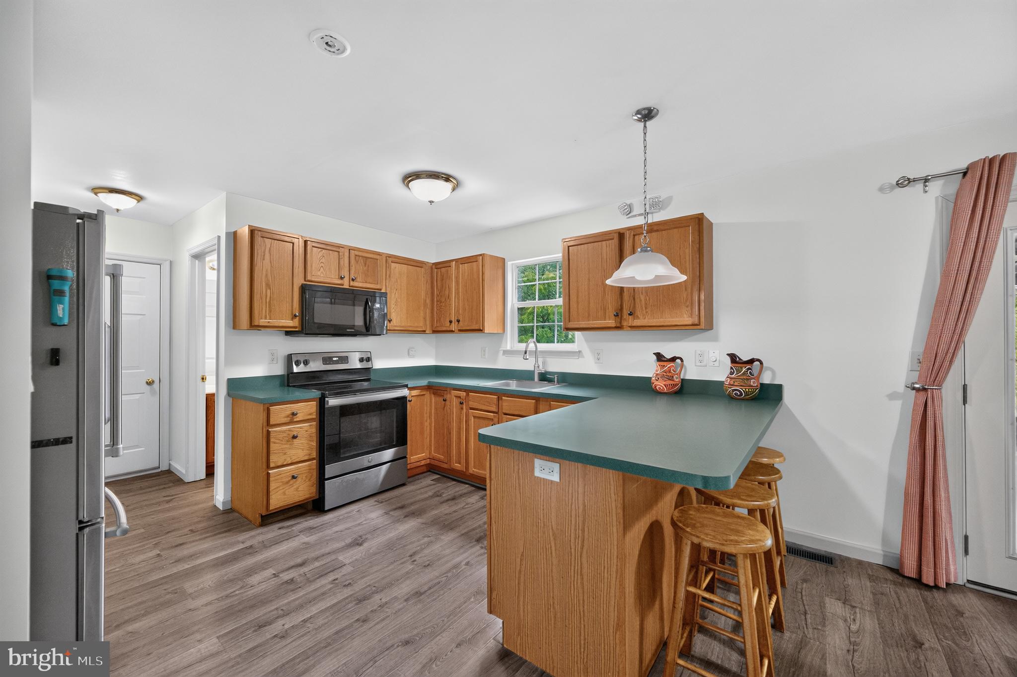 1659 Valley Road Coatesville, PA 19320 - Photo 9 of 24 Gallery Image 9