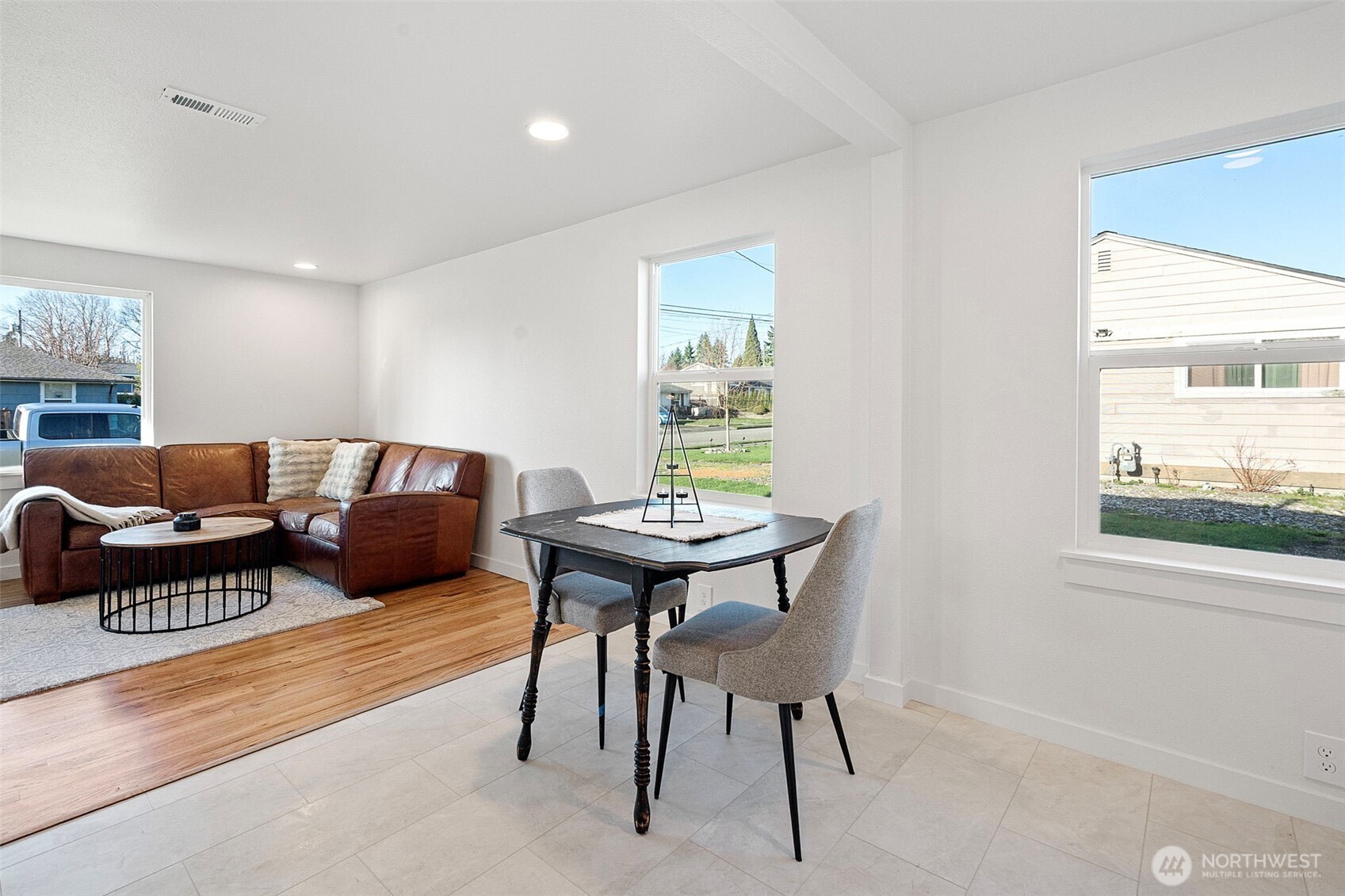 3238 Robin Avenue Bremerton, WA 98310 - Photo 4 of 21