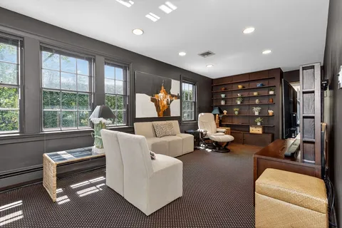 $2,150,000 | 16 Lancaster Road, Newton, MA 02458