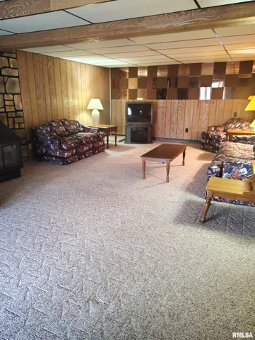 $189,900 | 189 Hopewell Drive, Sparland, IL 61565