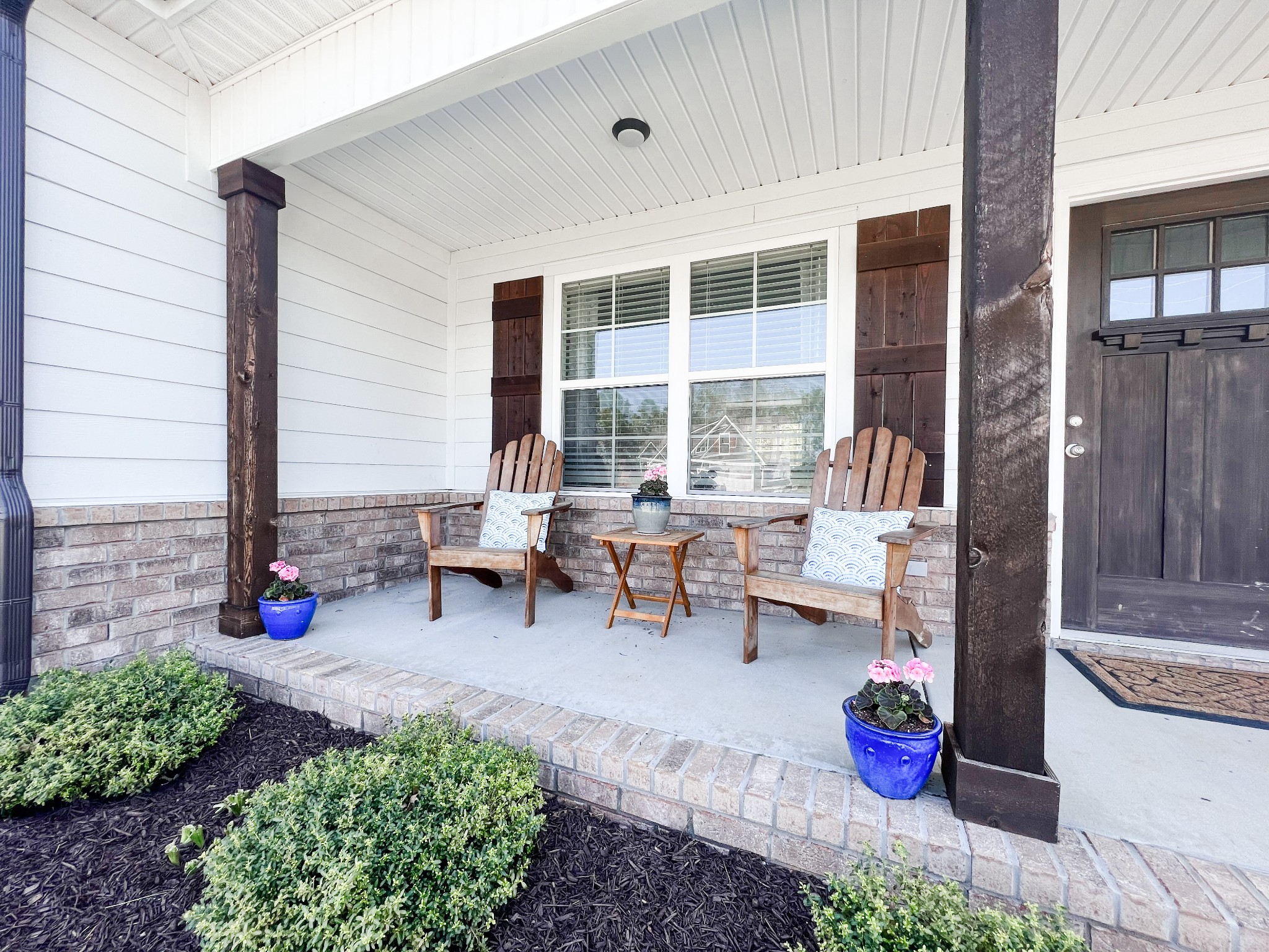 509 Skipping Stone Road Christiana, TN 37037 - Photo 2 of 33 a building outdoor space with patio furniture and potted plants