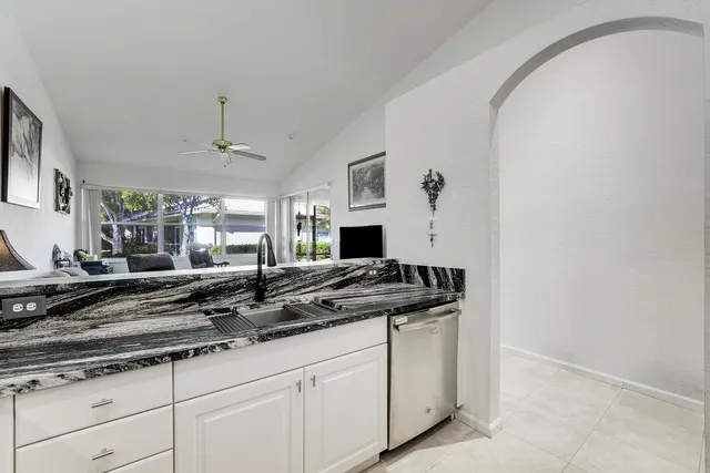 $429,000 | 308 Coral Trace Court, Delray Beach, FL 33445