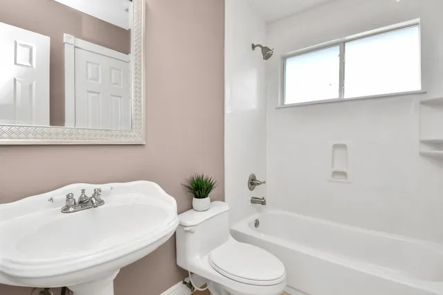 $1,900 | 3503 Nayland Rock Drive, Houston, TX 77066