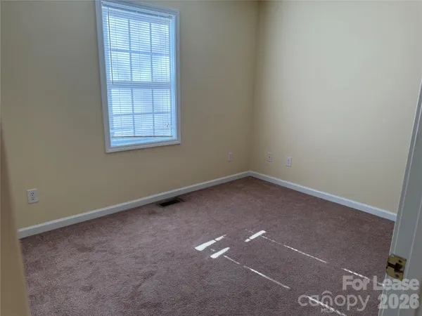 $1,800 | 86 34th Avenue Northwest, Hickory, NC 28601