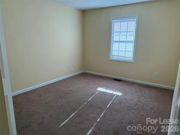 $1,800 | 86 34th Avenue Northwest, Hickory, NC 28601