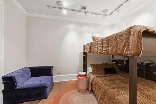 $4,750 | 713 Camp Street, Unit 400, New Orleans, LA 70130