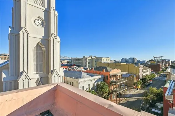 $4,750 | 713 Camp Street, Unit 400, New Orleans, LA 70130
