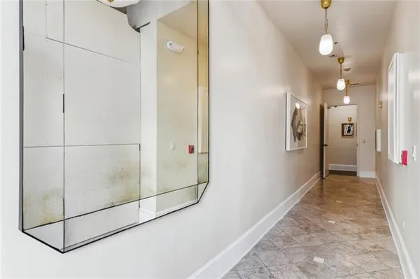 $4,750 | 713 Camp Street, Unit 400, New Orleans, LA 70130